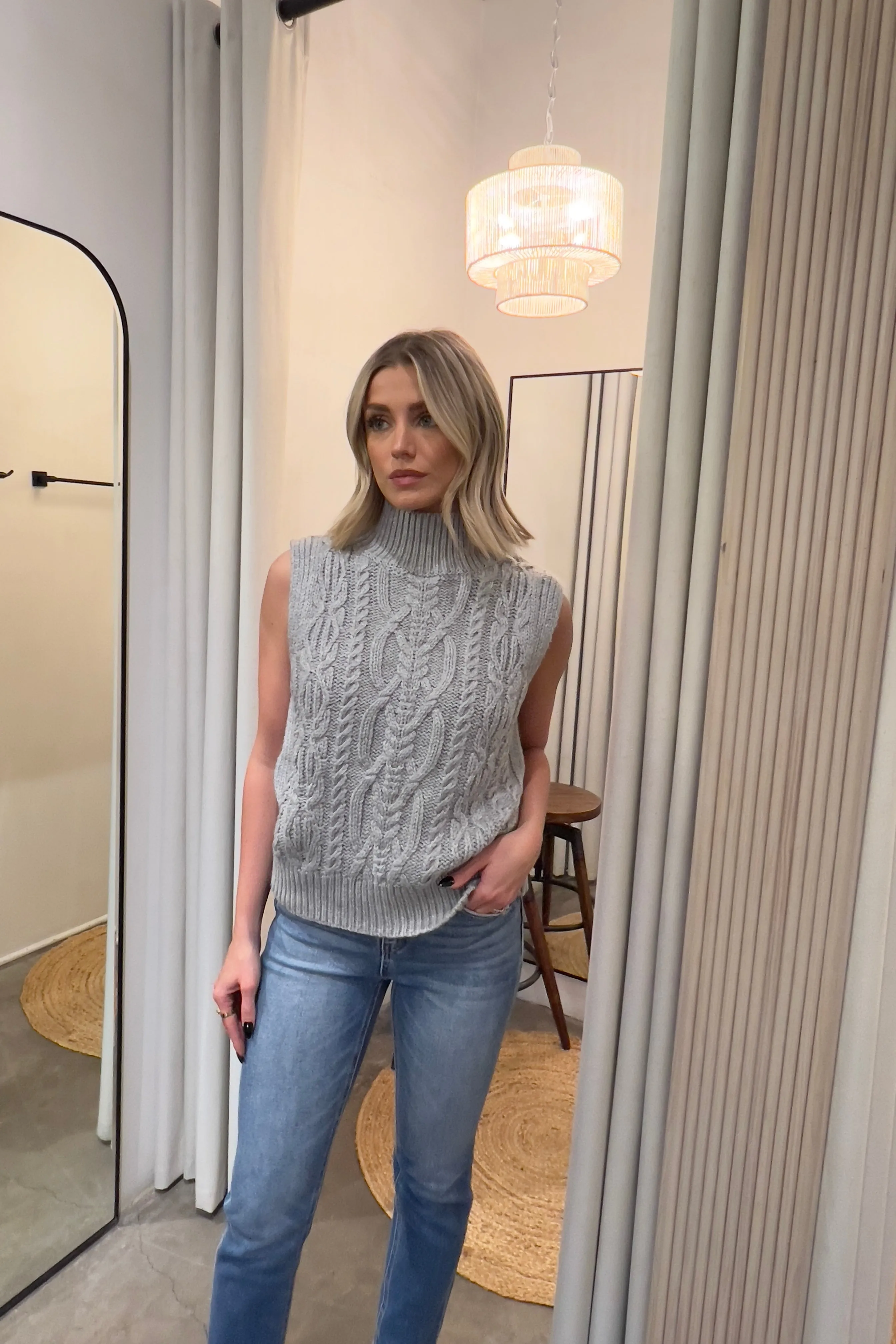 LYNDALE CABLEKNIT VEST