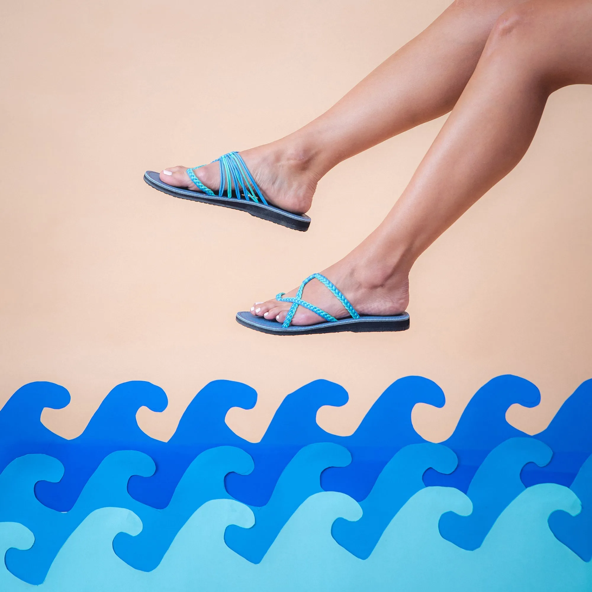 Oceanside Beach Flip Flops for Women | Cornflower