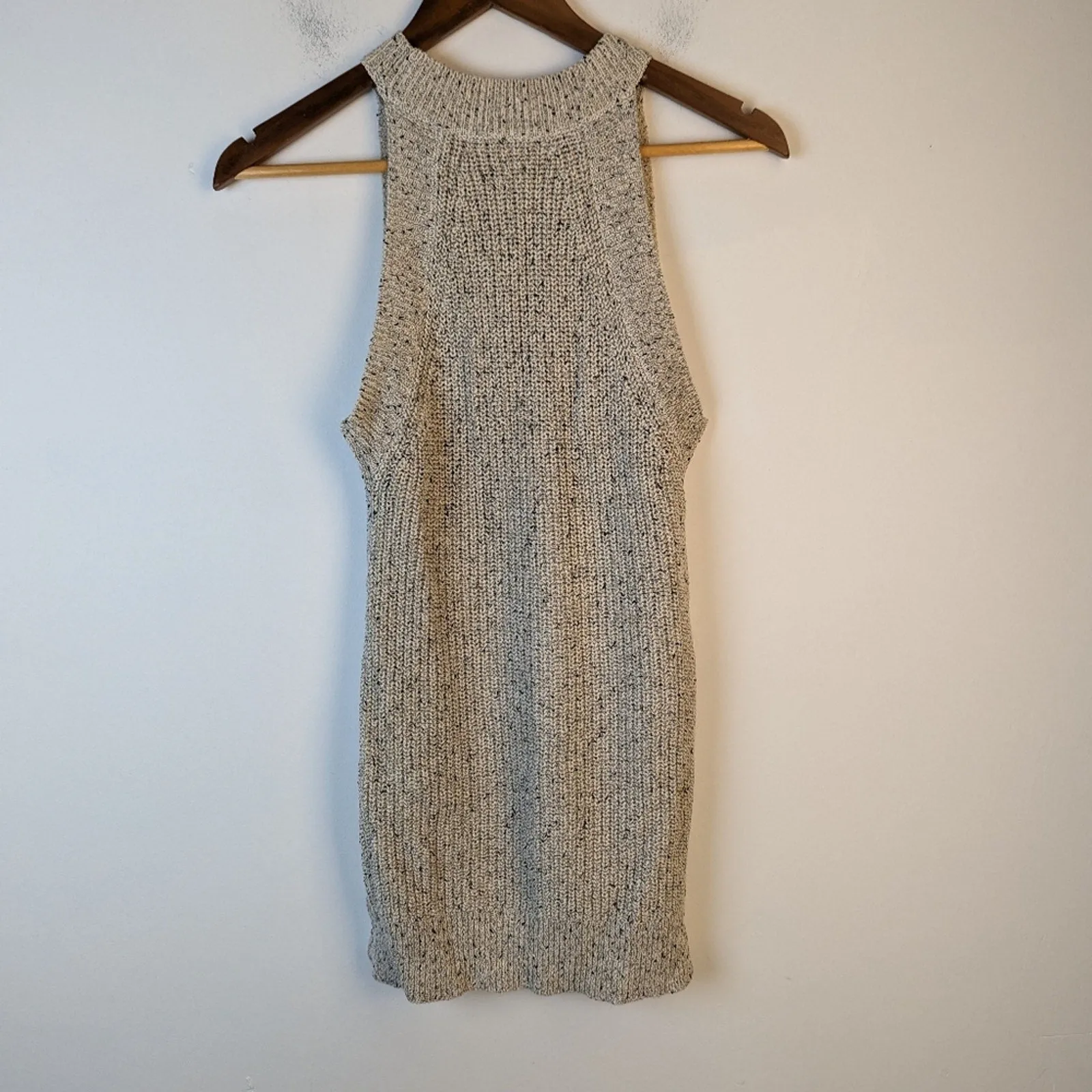 Tart Knit Tunic Sleeveless Sweater - Small