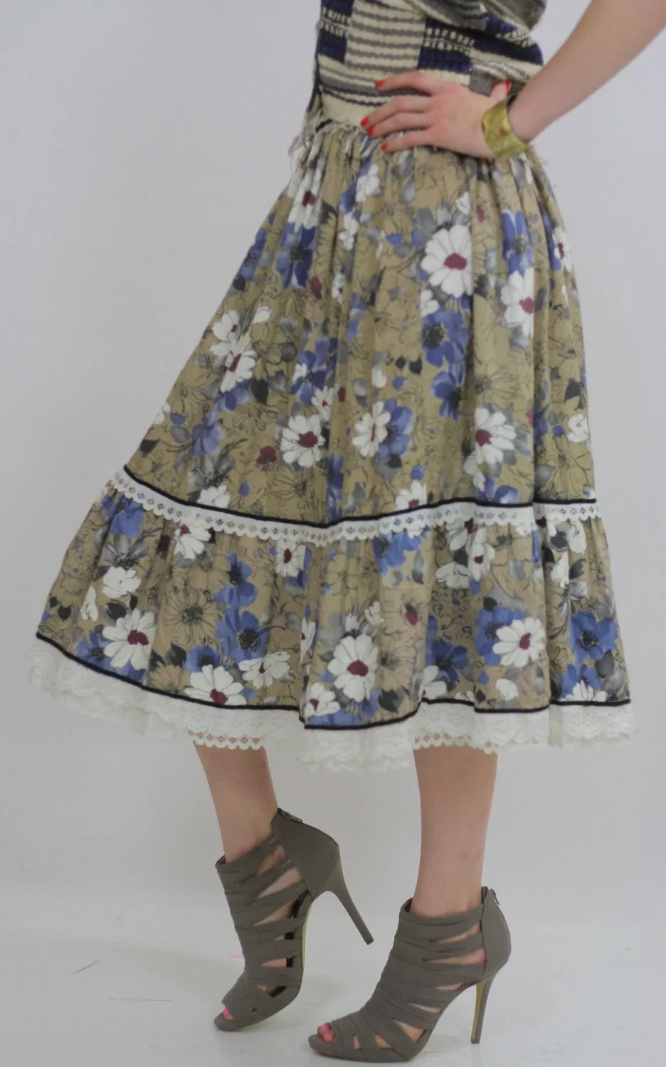 Tiered floral skirt boho hippie knee length